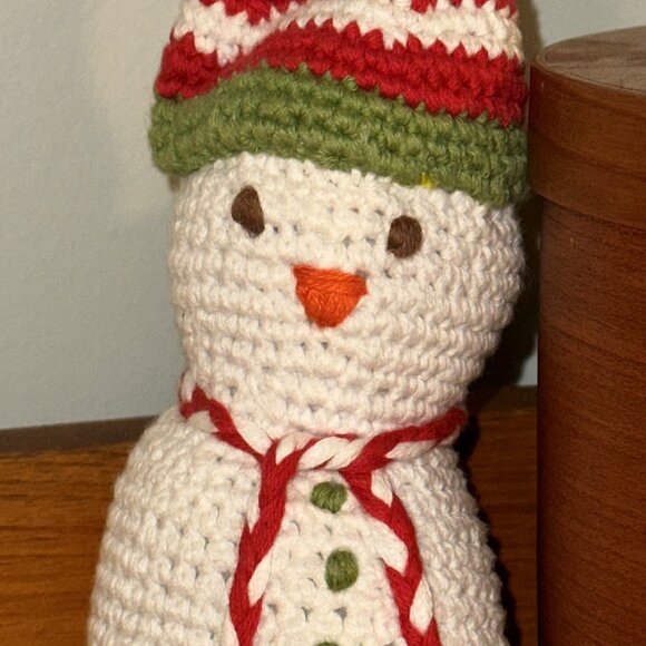 Pebble Hand Knit SNOWMAN Rattle - Picture 4 of 8